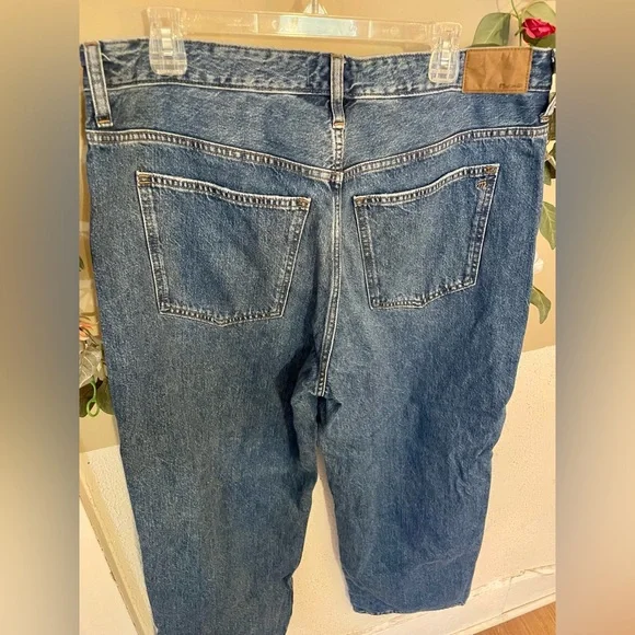 Madewell Curvy Low-Slung Straight Jeans in Palmina wash - Picture 6 of 11